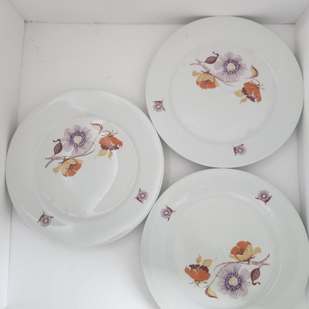 Kahla replacement Plates. set of 3